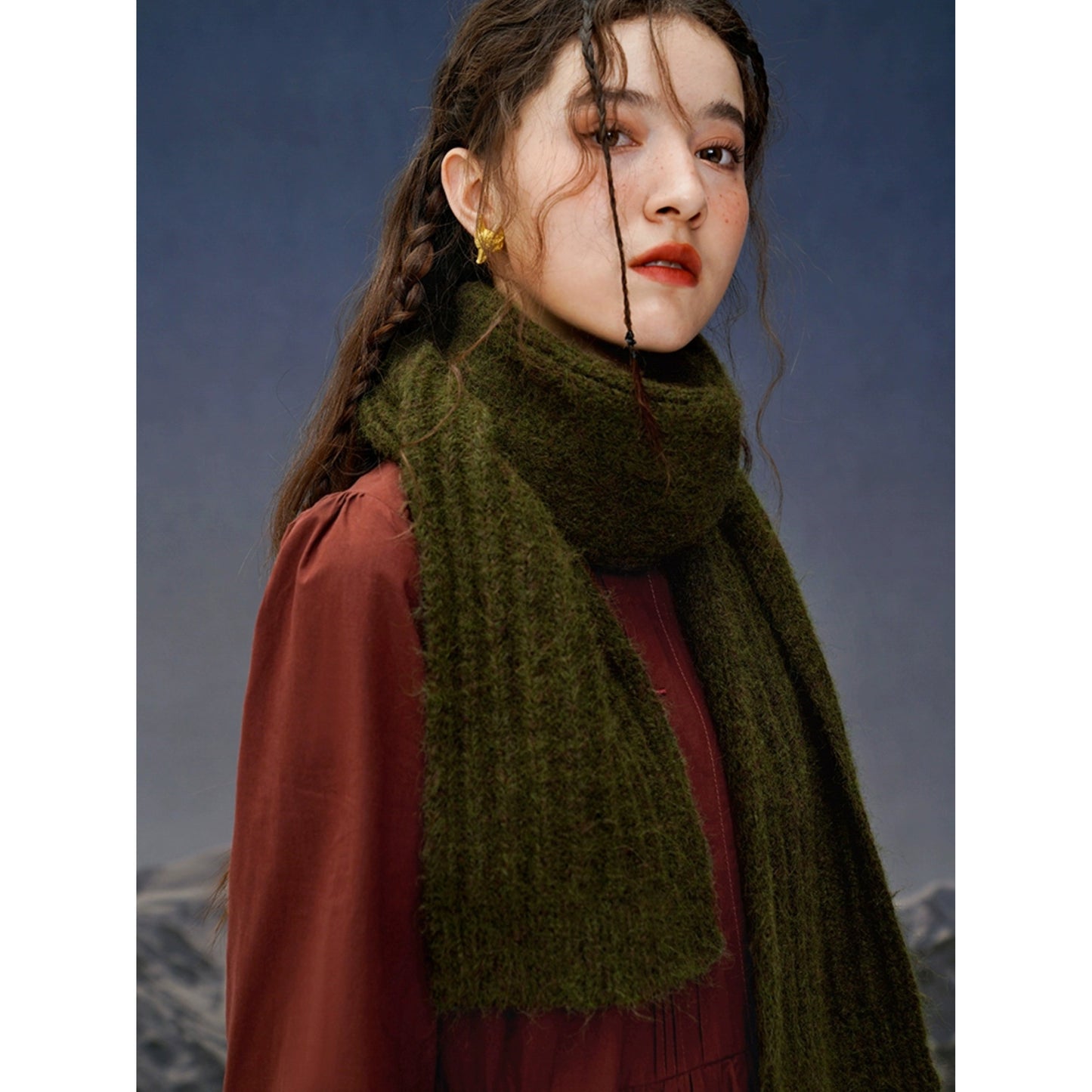 霧がかった森色ニットマフラー