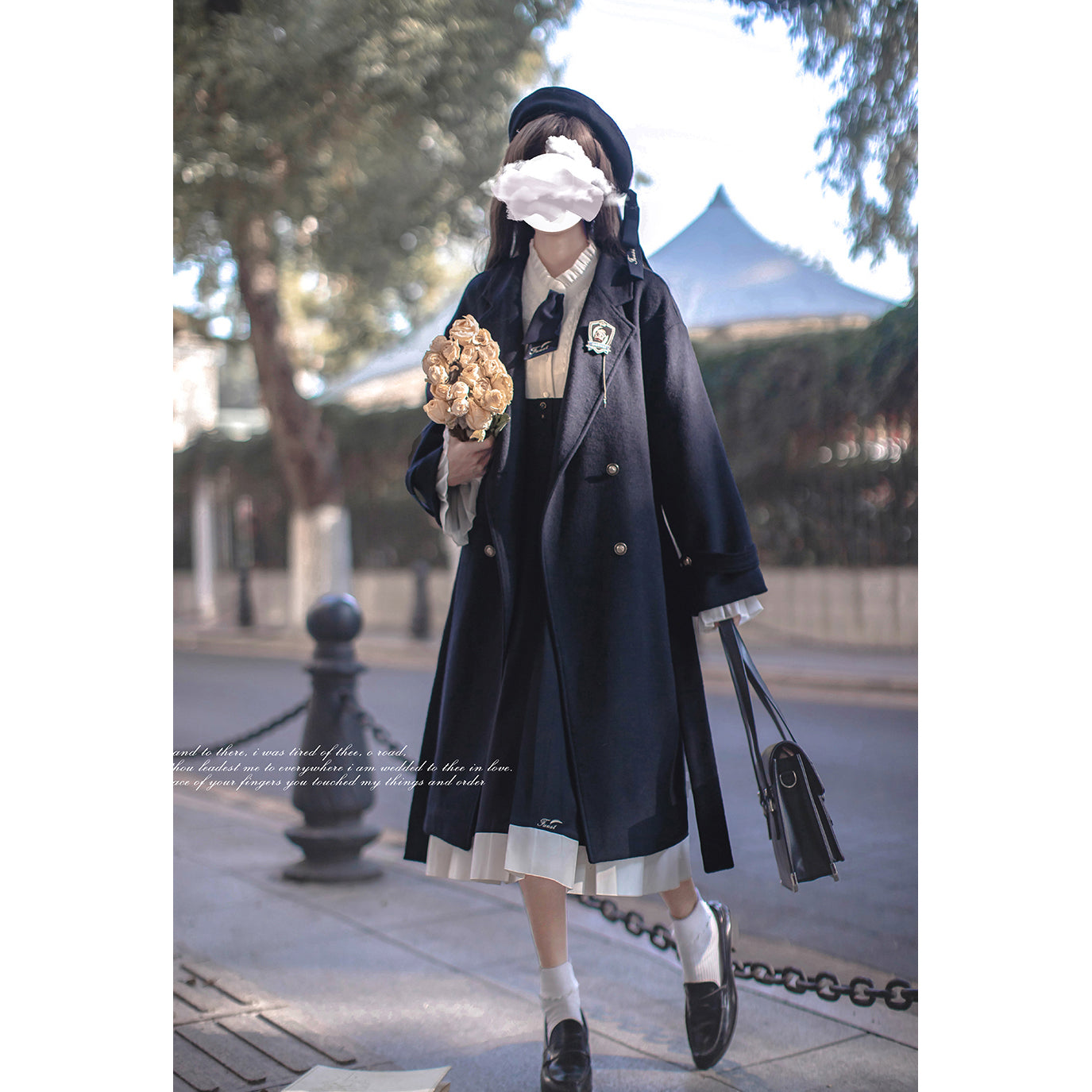 濃紺のお嬢様の文学ダブルブレストウールコート