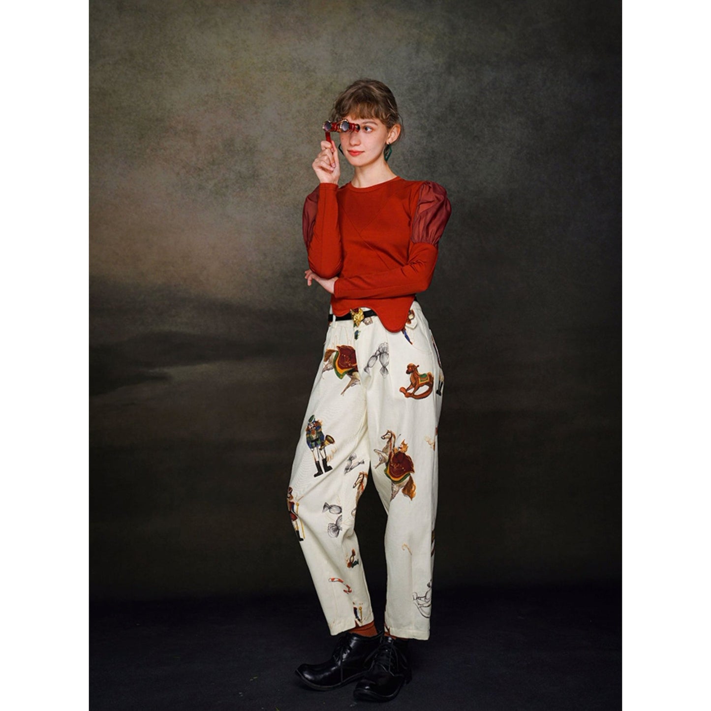 くるみ割り人形の描画クロップドパンツ