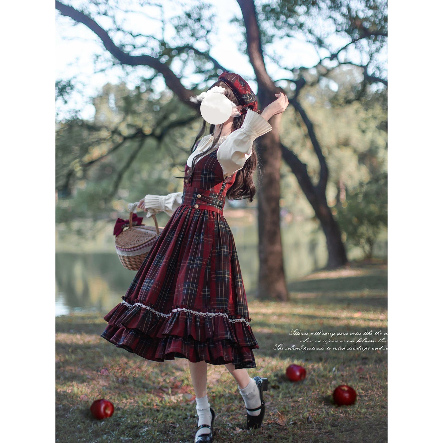 童話物語のお嬢様ジャンパースカートとブラウスとケープ