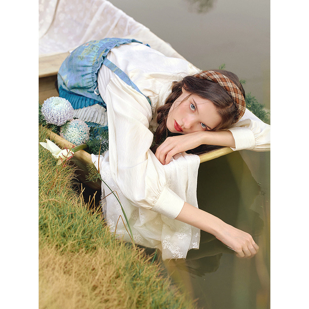 睡蓮の池と日本の橋のストラップスカート