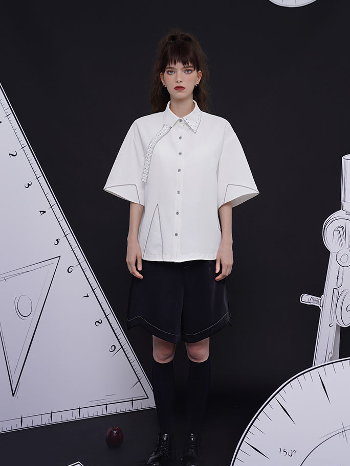 直線定規のアシンメトリーブラウス