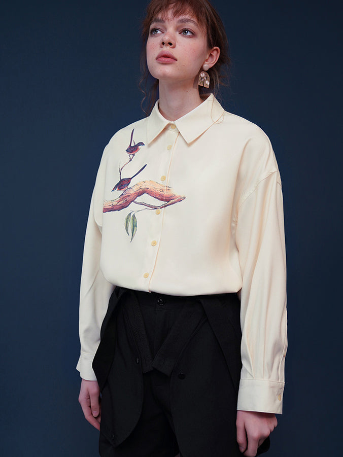 枝にとまる小鳥の花鳥画ブラウス
