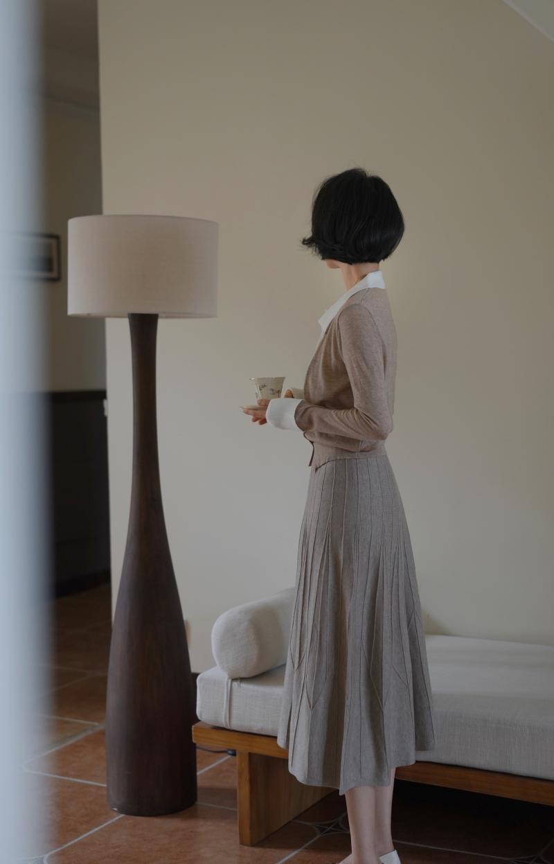 白茶の夫人ニットハーフスカート