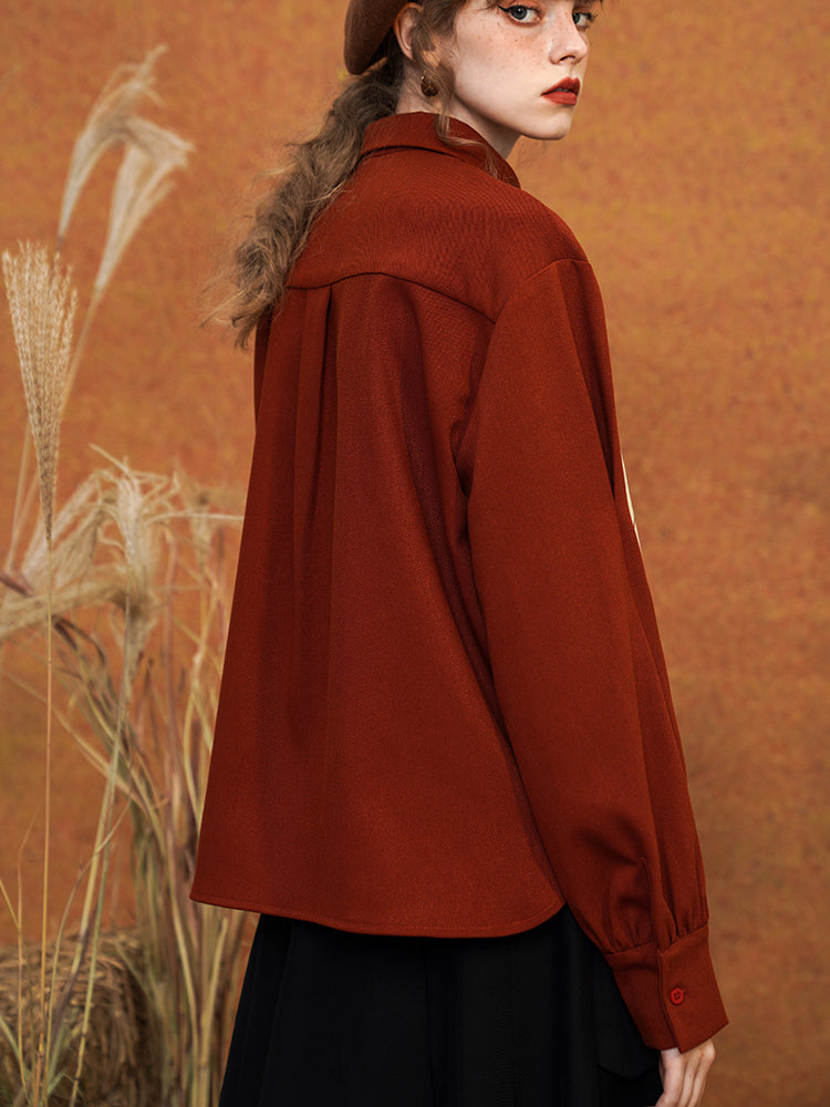 夜空を見上げる豹のブラウス