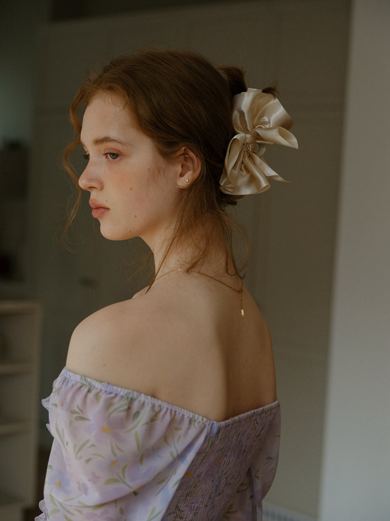 薄紫の花水彩ブラウス