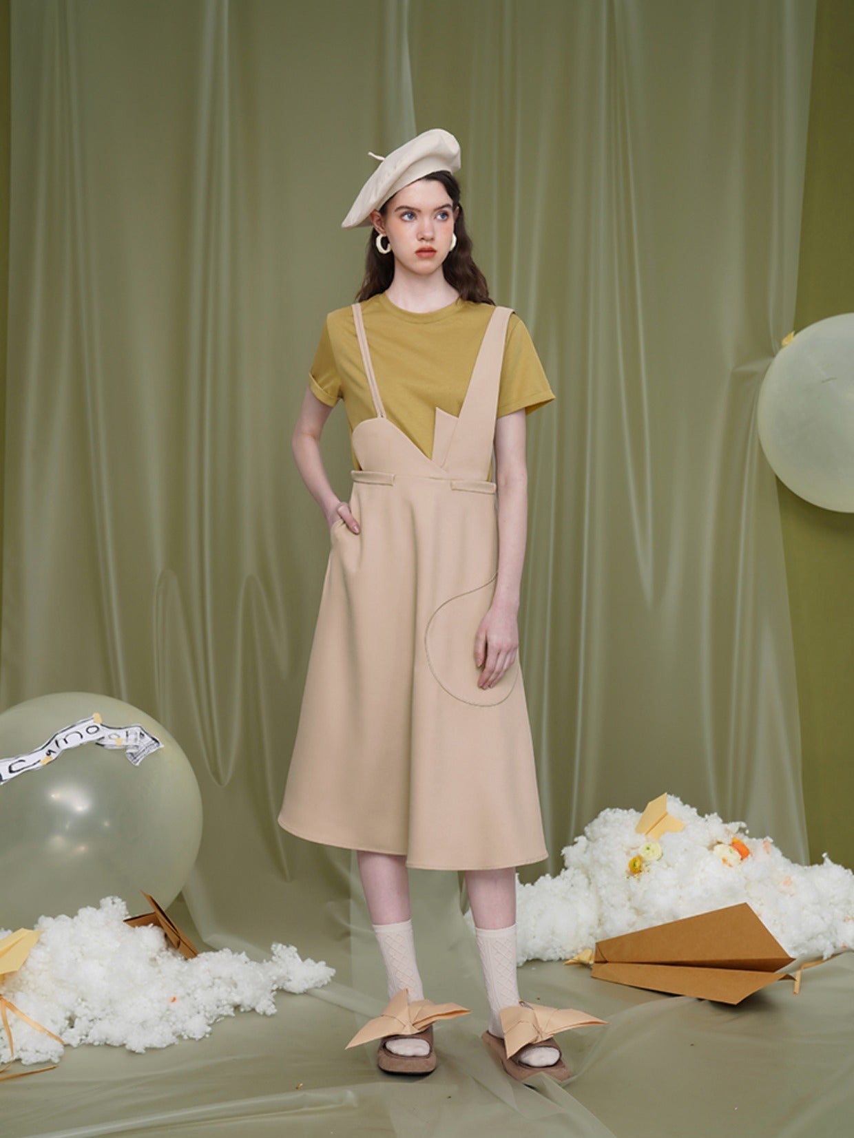 童話少女のアシンメトリージャンパースカート