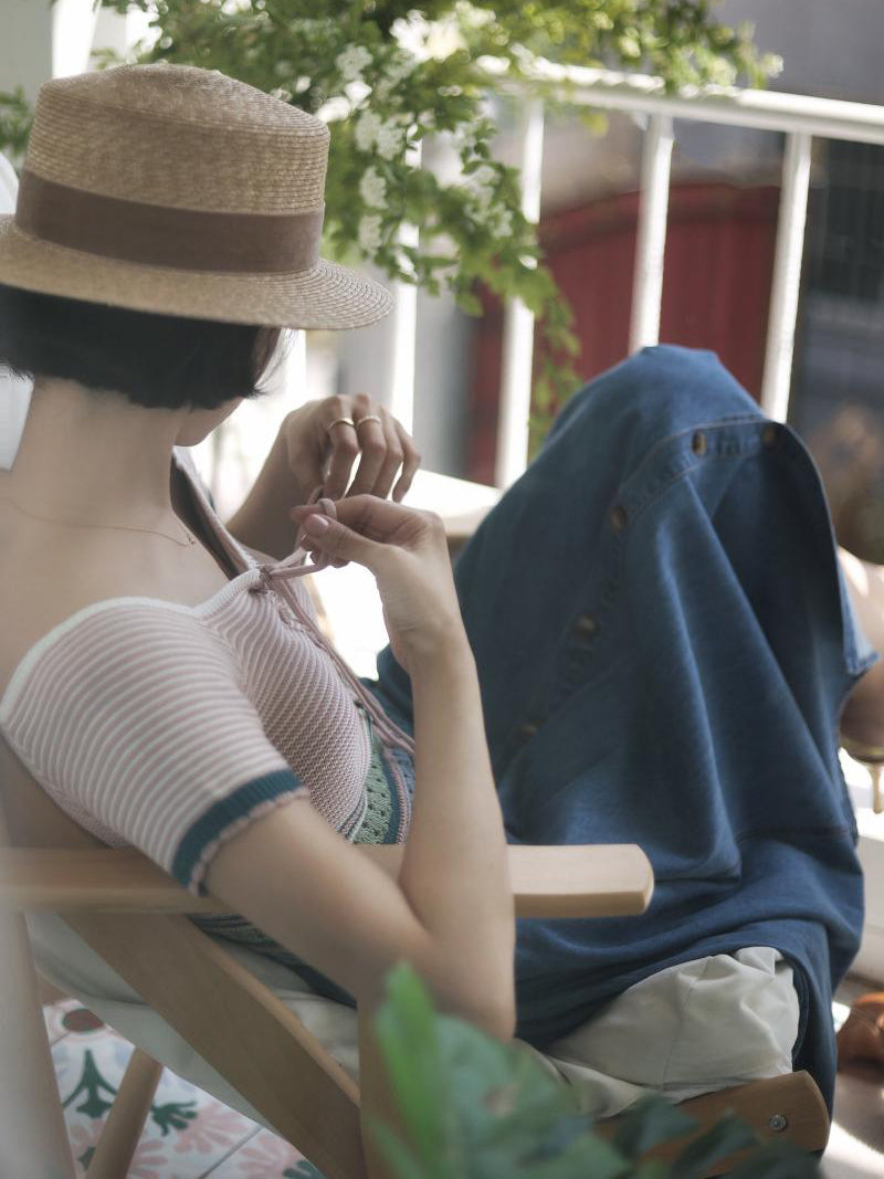 桃青色の縞模様ニットトップス