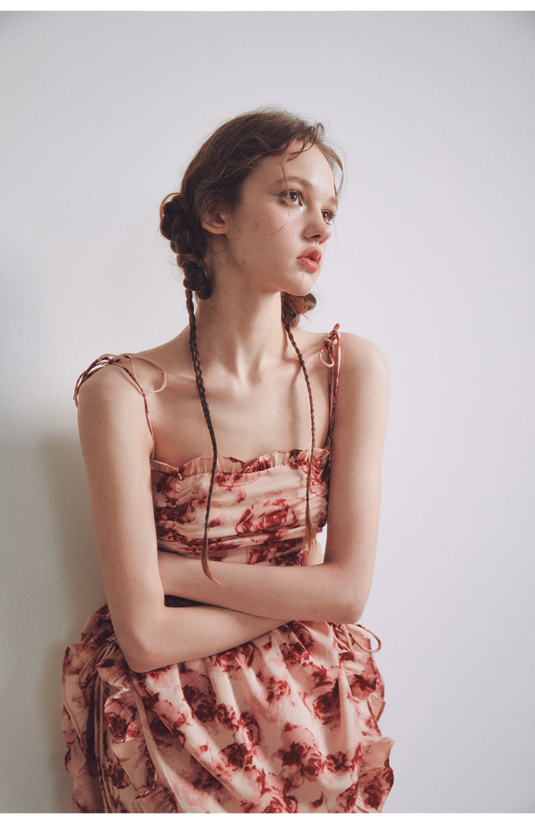 深紅の薔薇柄ストラップワンピース