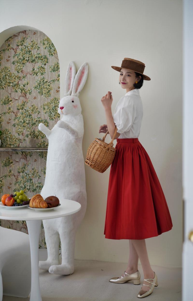 深紅の貴婦人のヘップバーンスカート