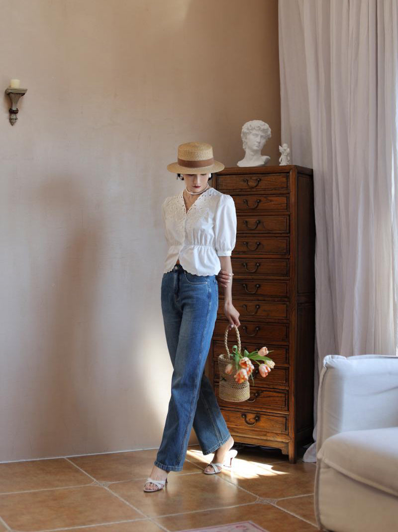 青藍色のハイウエストワイドレッグデニム