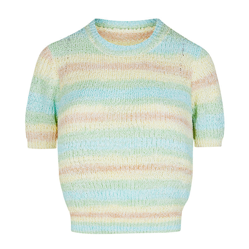 虹色の縞模様ニットトップス