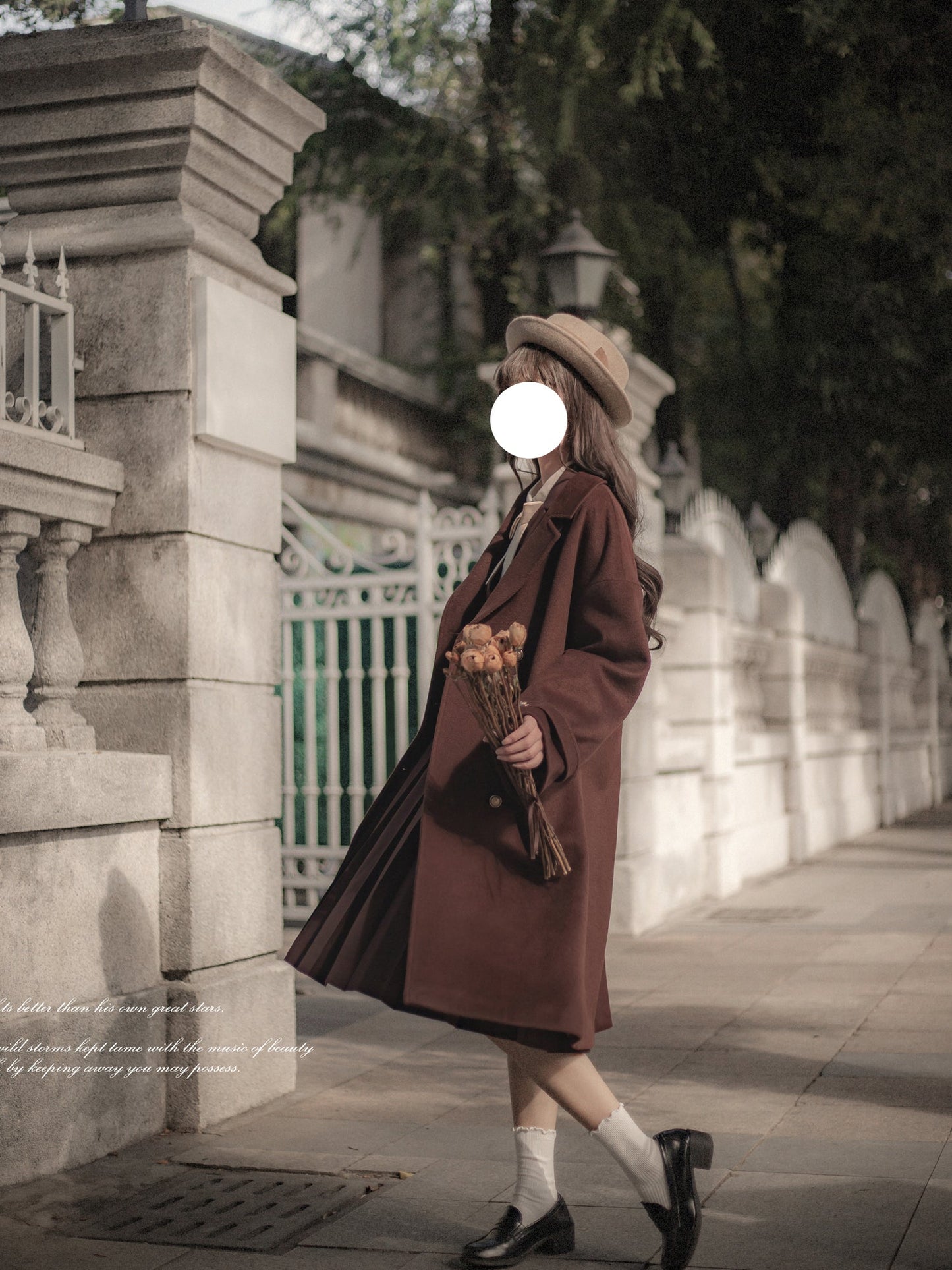 焦茶の文学少女クラシカルジャンパースカートとショートジャケットとブラウス