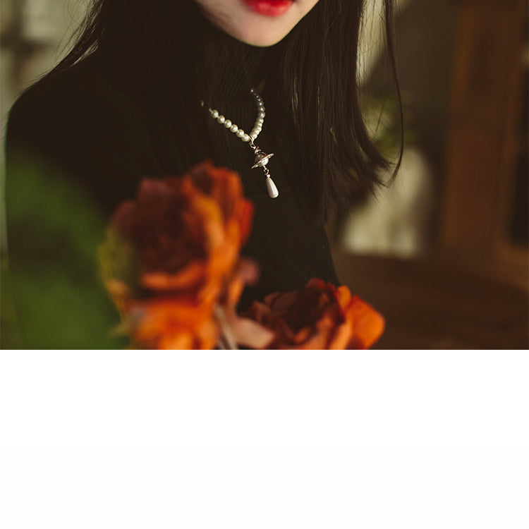 惑星と真珠の首飾り