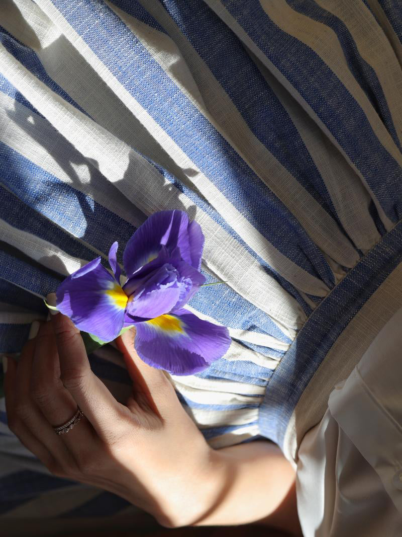 薄花色の縦縞ヘップバーンスカート