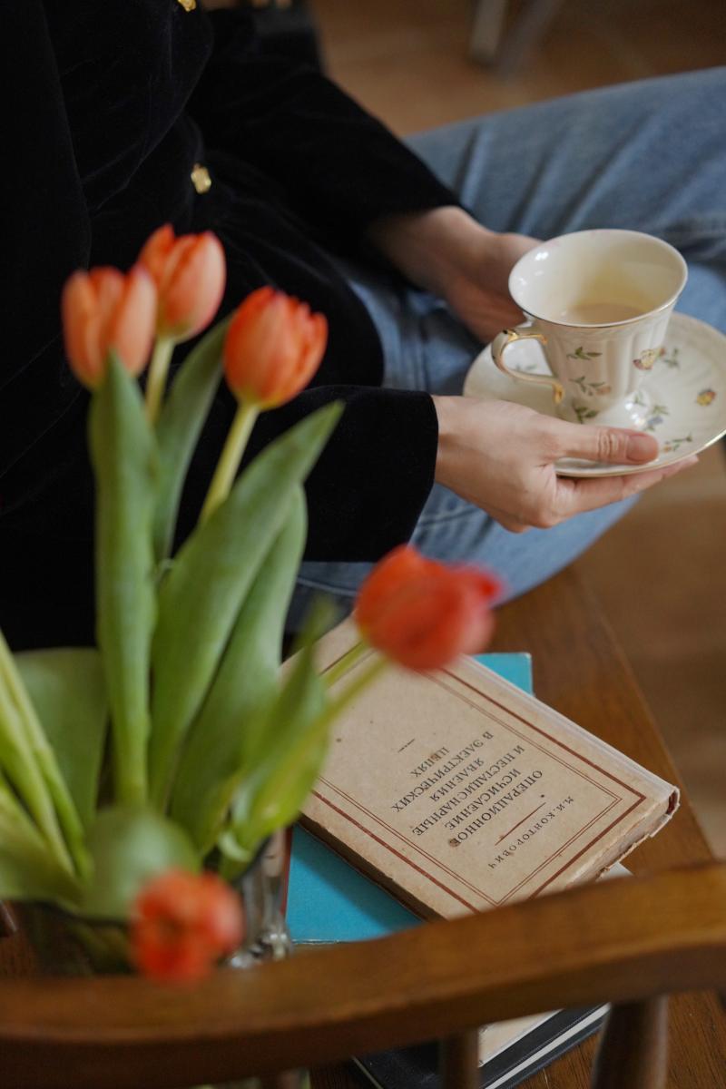 黒の貴婦人ベルベットショートジャケット