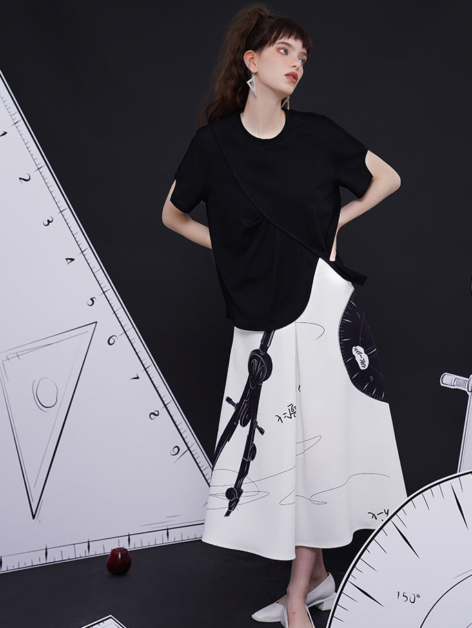 幾何学図形のアシンメトリートップス