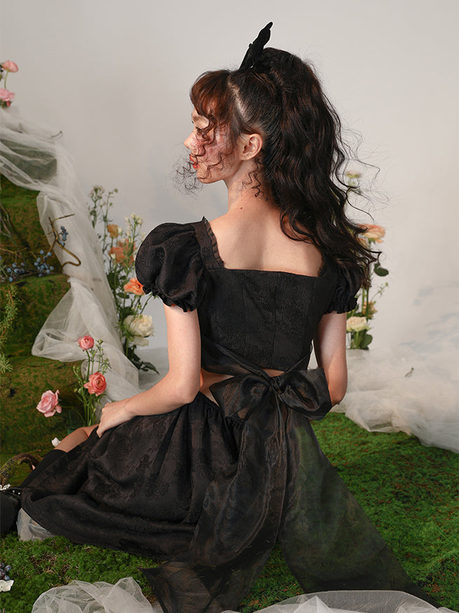 濡羽色の花模様ジャガードワンピース