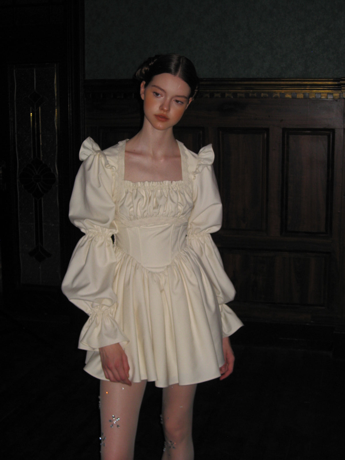 宮廷のお嬢様の刺繍ワンピース