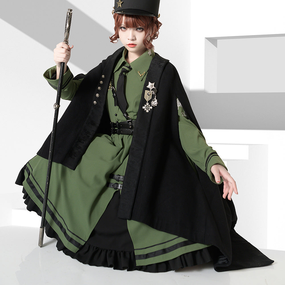 黒騎士のブラックツイードケープマント