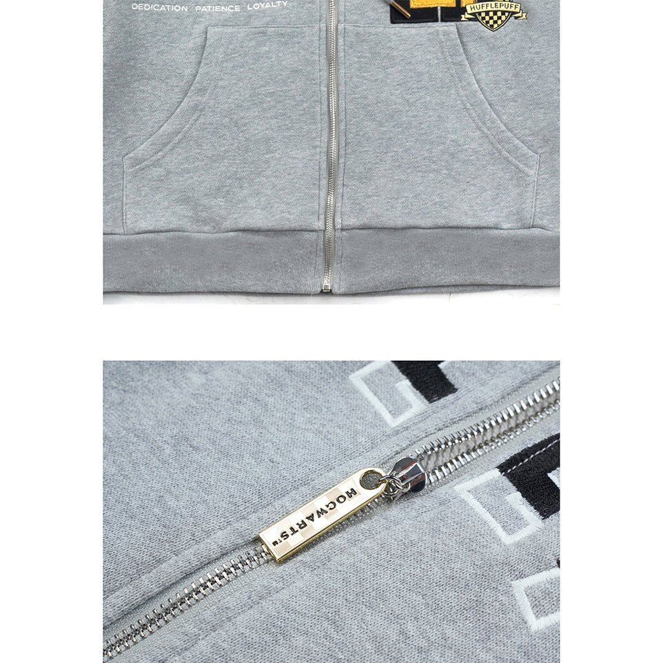 魔法学校の刺繍ジップアップフーディー