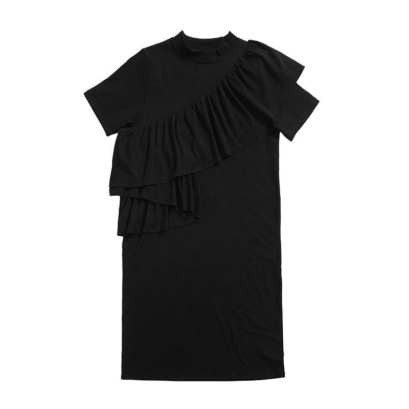 Round neck black short-sleeved dress