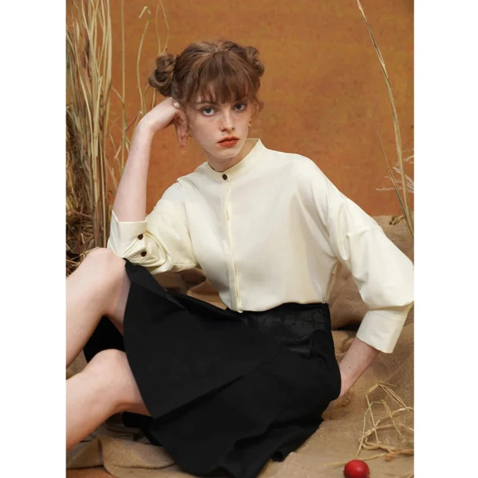 童話少女のハイネックブラウス