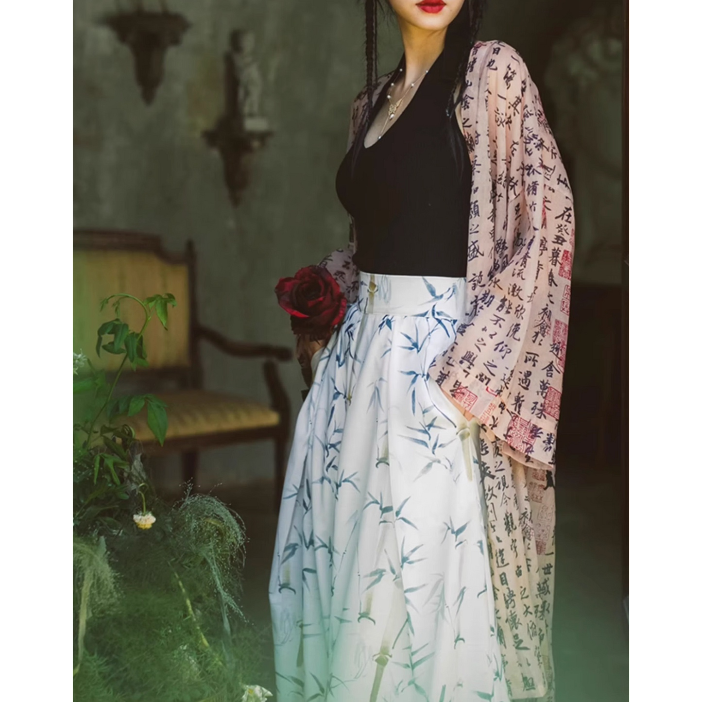 星降る夜に誘われるタンクトップ