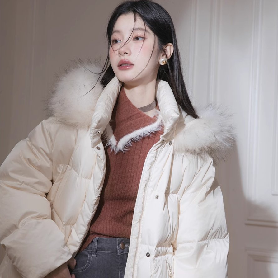 White duck down raccoon fur collar