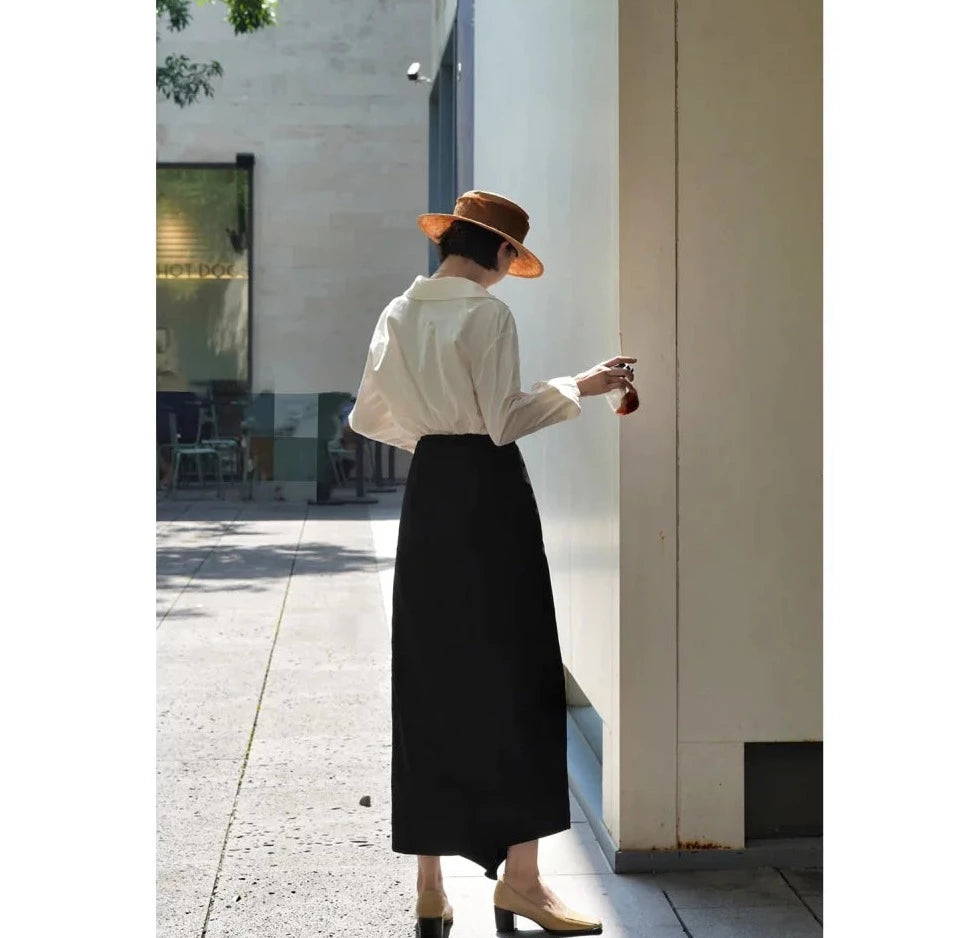 西洋貴婦人のレトロブラウス