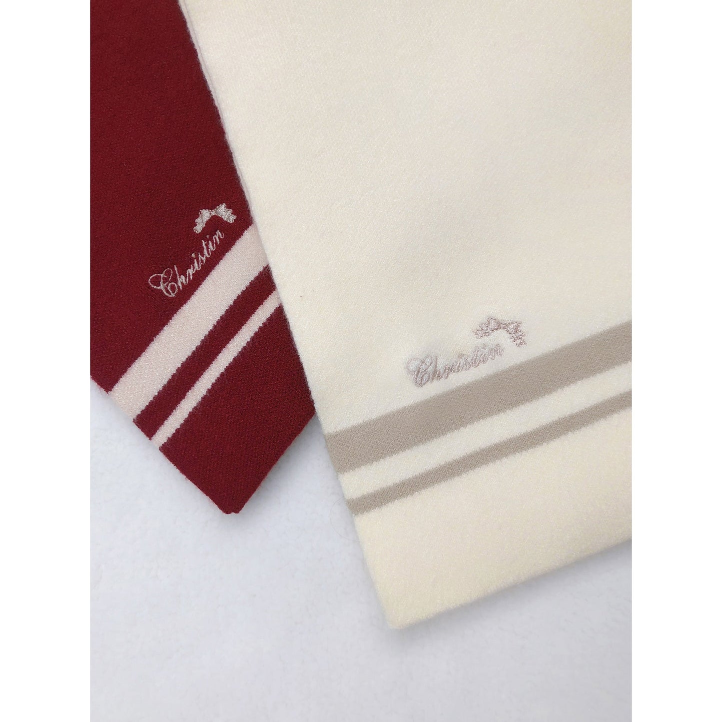 文学令嬢のウールコートと刺繍マフラー