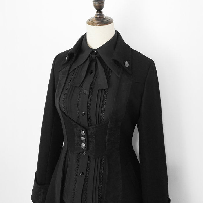 黒騎士のブラックツイードコート