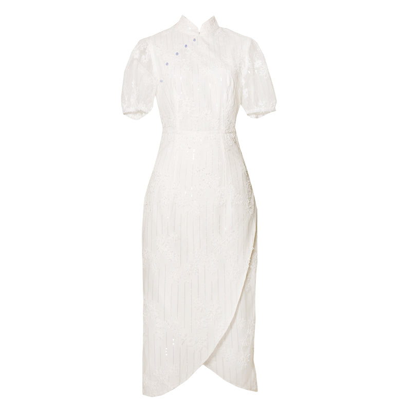 純白の花刺繍チャイナワンピース