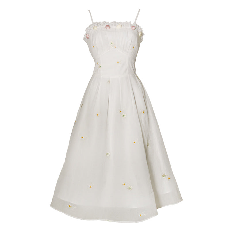 純白の花刺繍ストラップワンピース