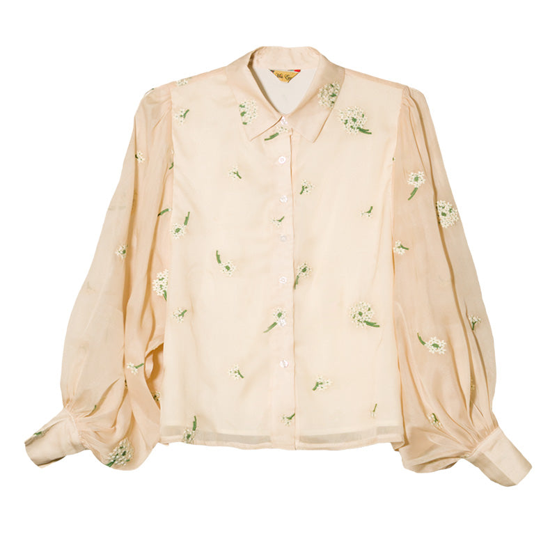 雨霧に霞む花刺繍ブラウス