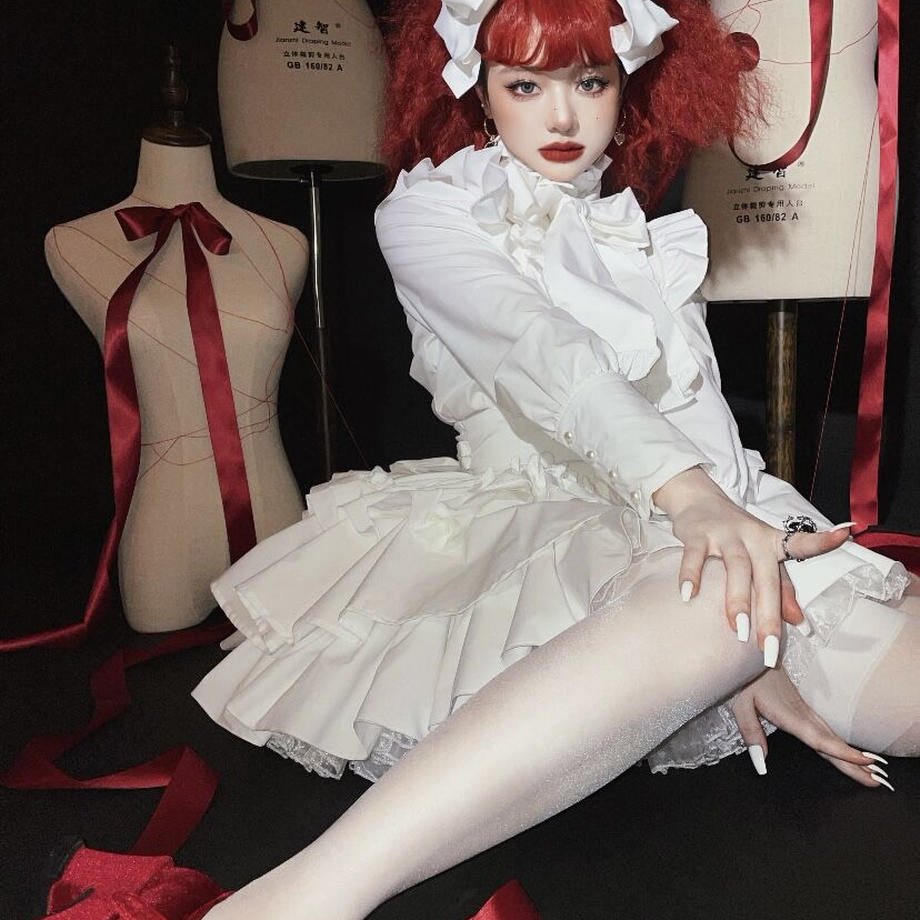 Pure white lady gothic ribbon blouse & ruffled skirt