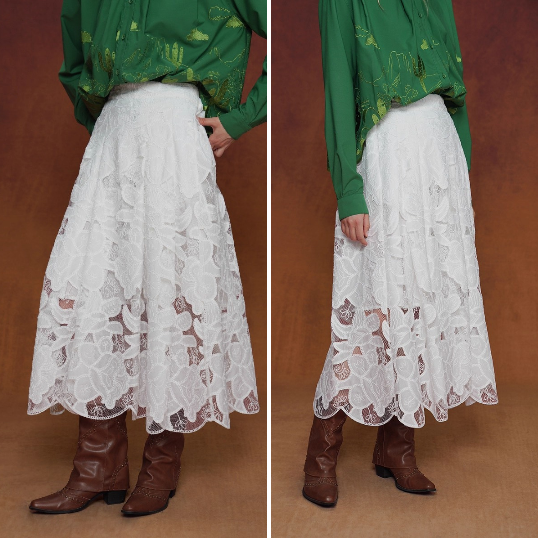 サボテンの花の刺繍レーススカート