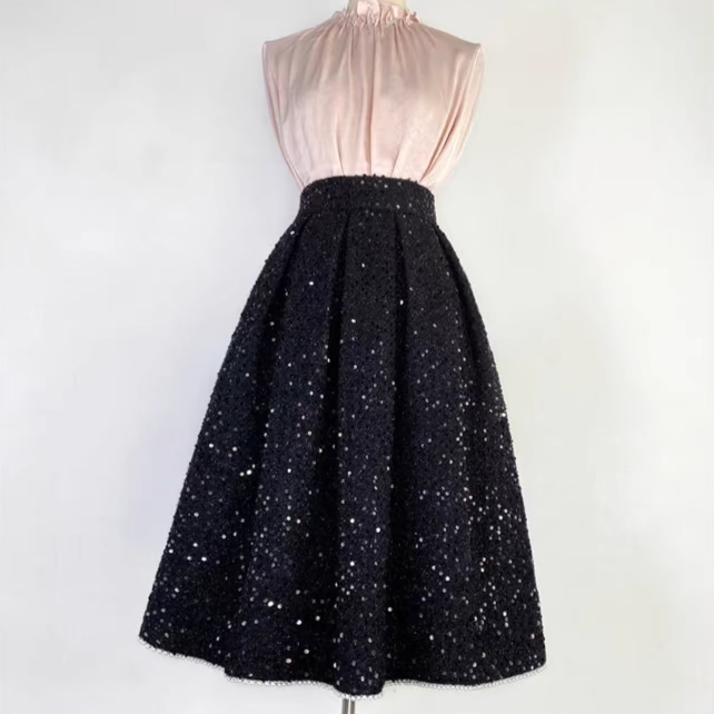 Hepburn style black skirt