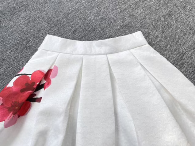 red plum blossom mid-length A-line skirt