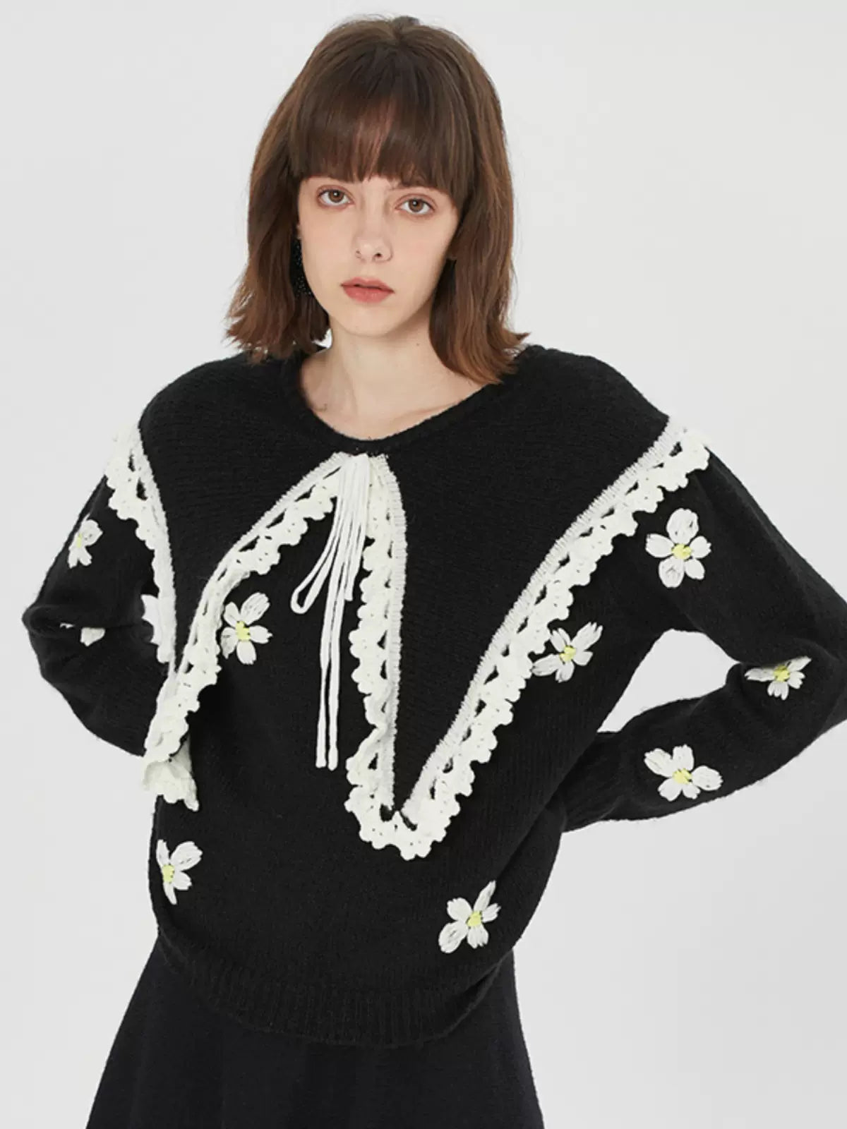 Lapel lace-up floral sweater 