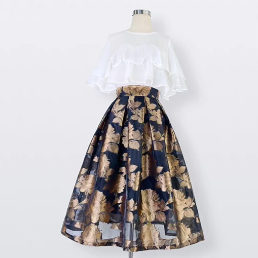 European Station Mid-length Umbrella Skirt 