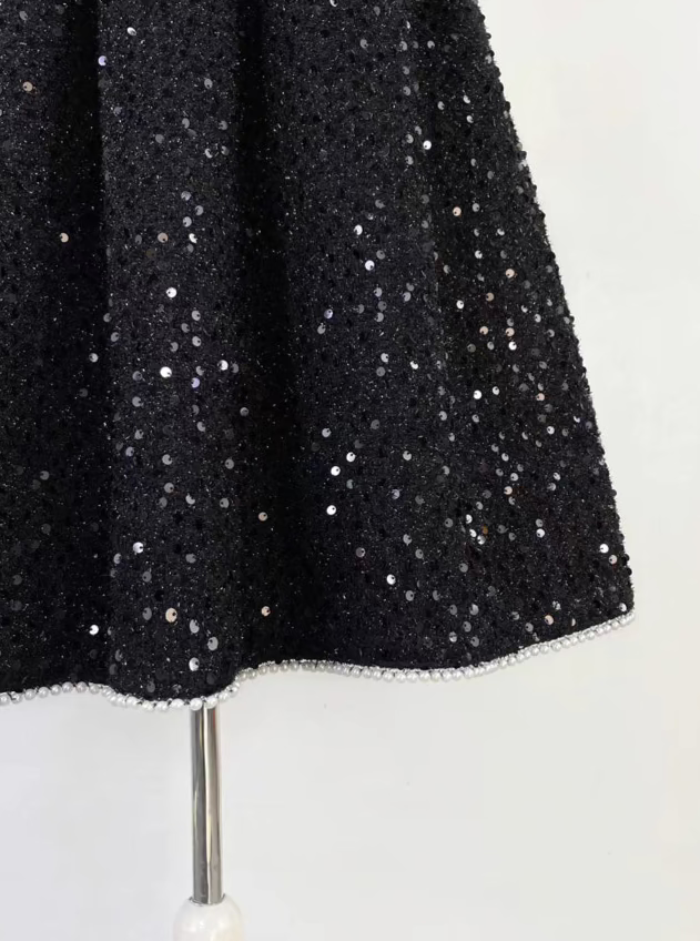 Hepburn style black skirt