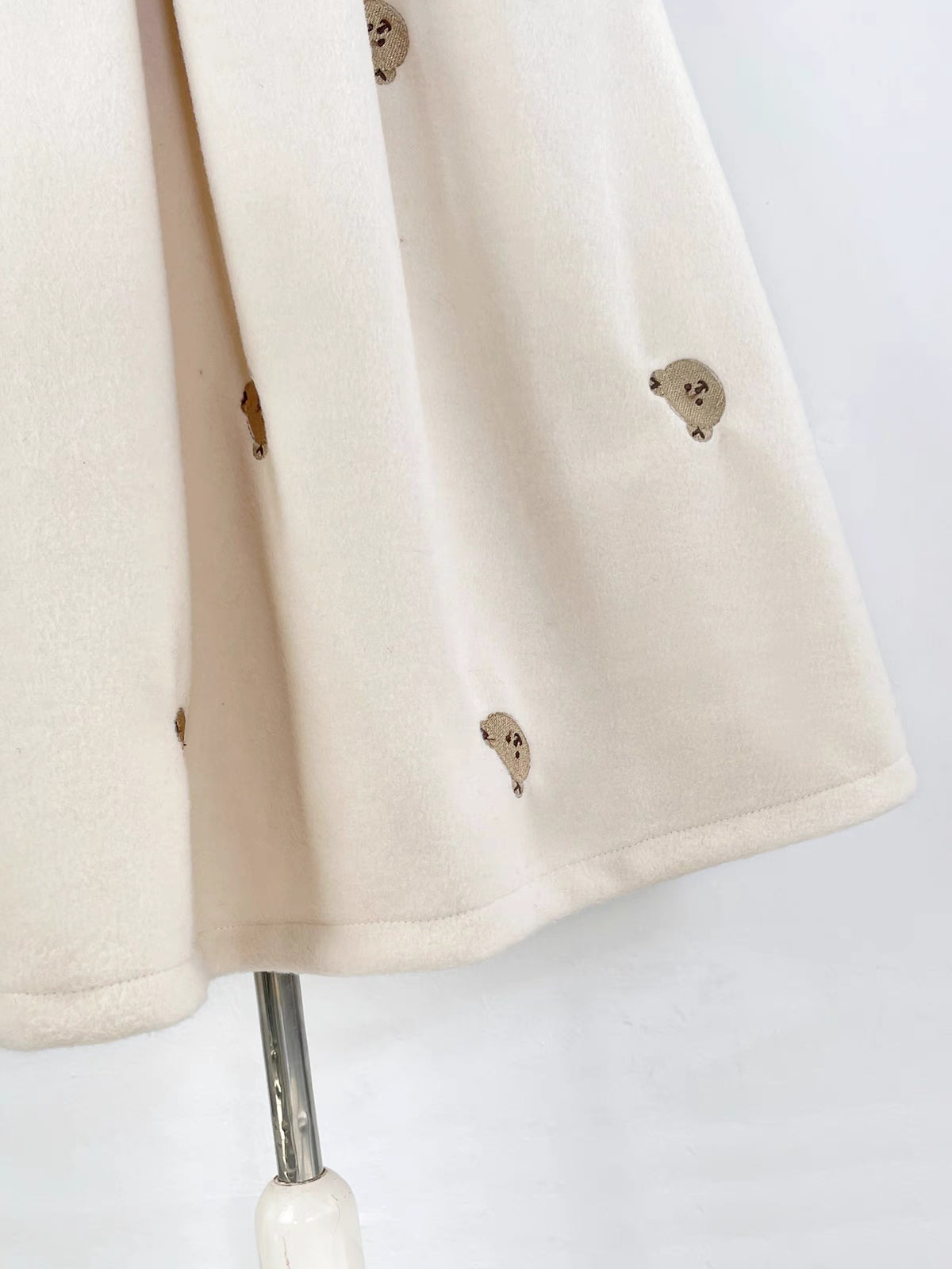 embroidered woolen high-waisted design fluffy skirt