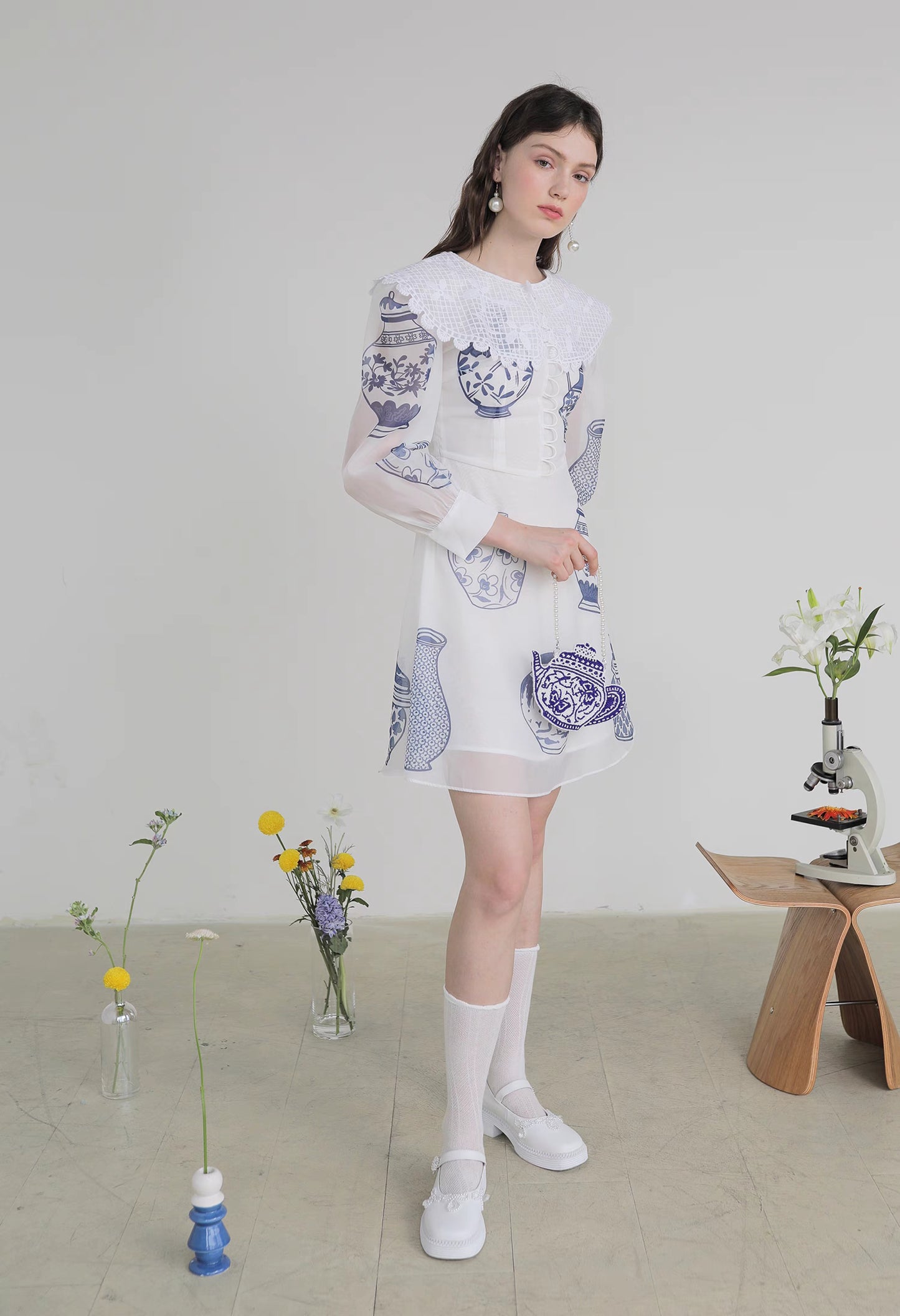 blue and white porcelain embroidered large lapel long-sleeved dress 