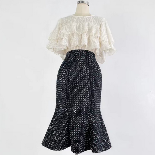 slim-fitting woolen high-waisted fishtail skirt 