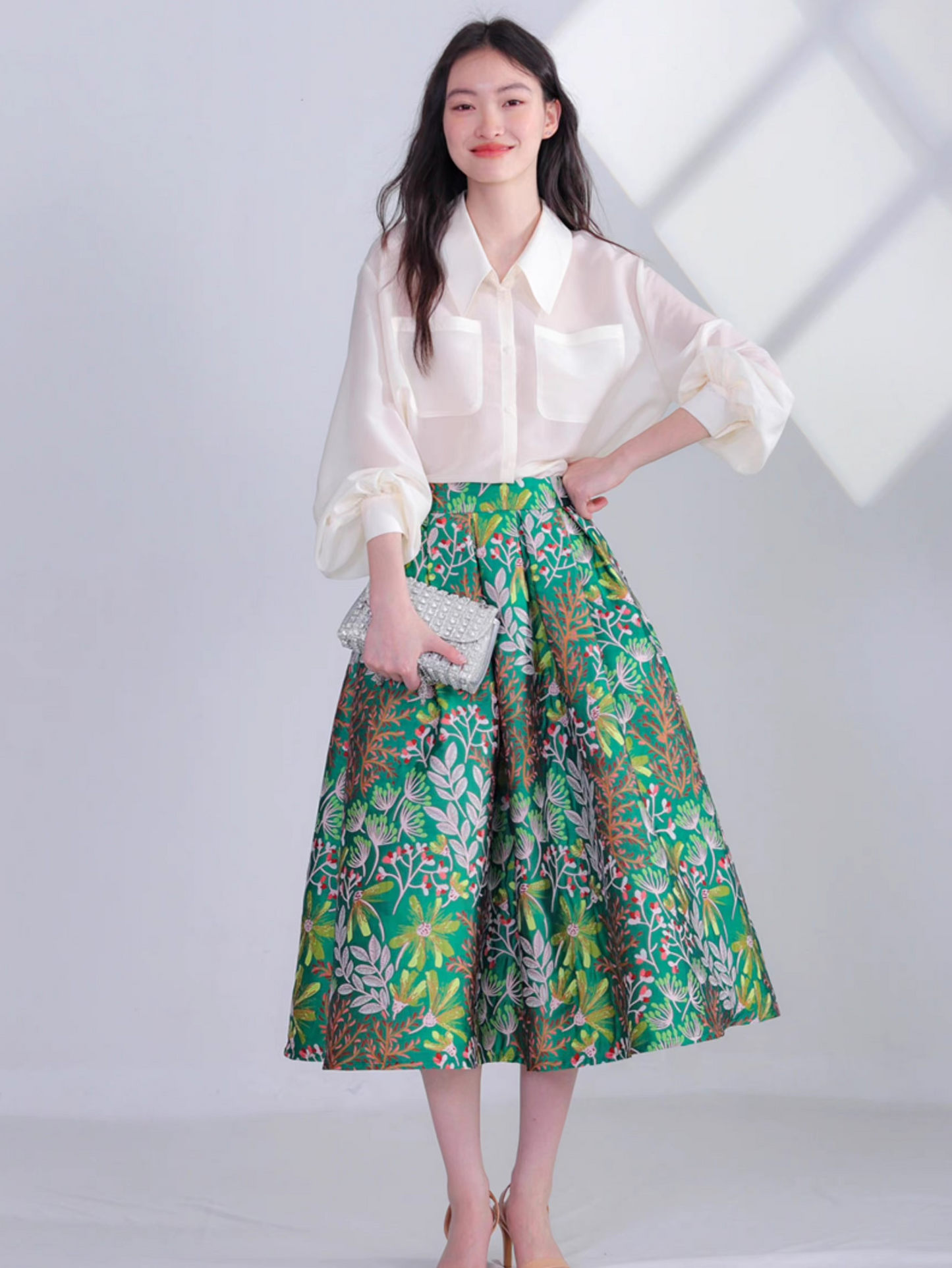 green embroidered fresh and elegant skirt