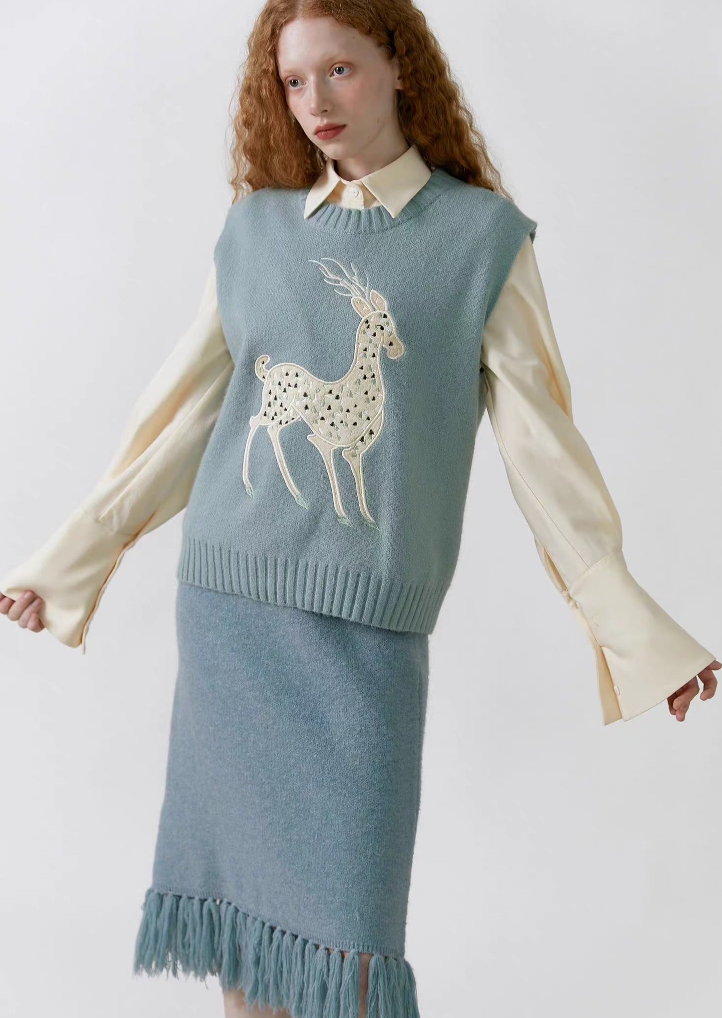 green deer decorated knitted vest sweater 