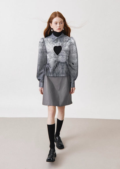catwalk model silver gray print heart-shaped shirt