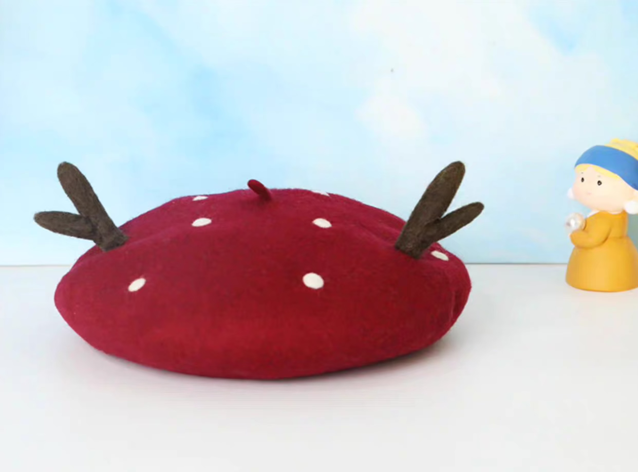 wool polka dot Christmas deer antler beret