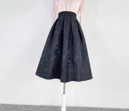 Hepburn-style black tutu skirt